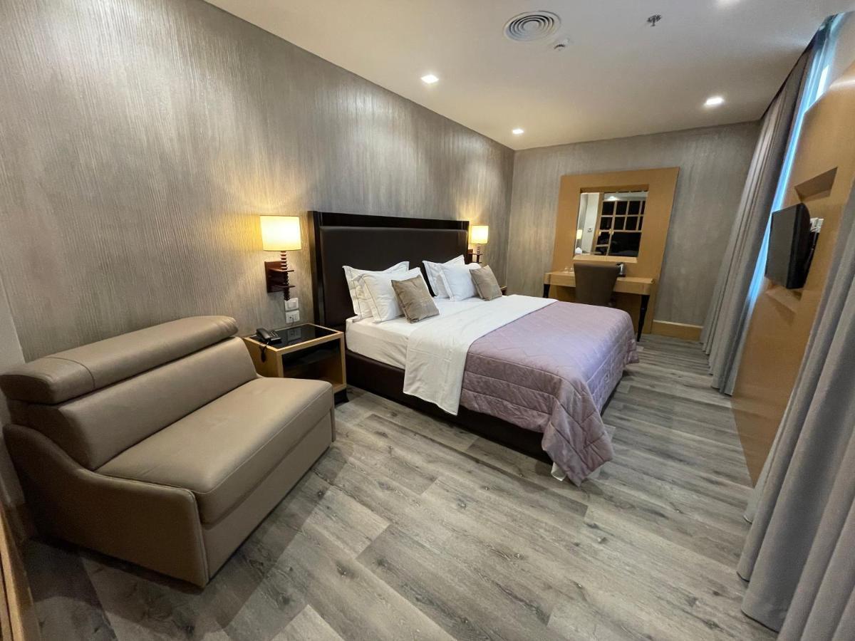 שקודר Hotel Golden Palace מראה חיצוני תמונה