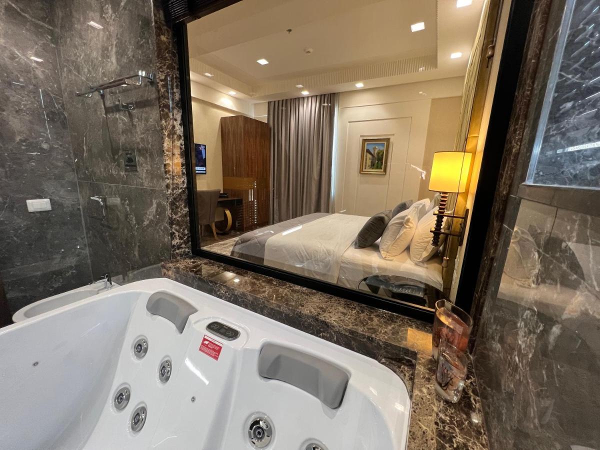 שקודר Hotel Golden Palace מראה חיצוני תמונה