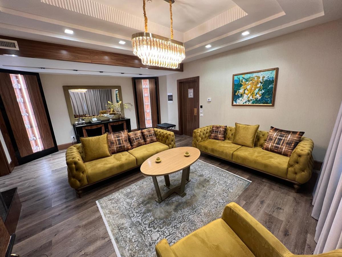 שקודר Hotel Golden Palace מראה חיצוני תמונה