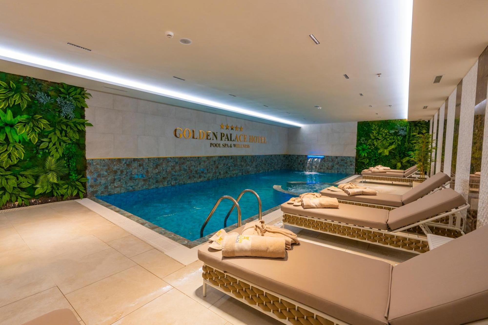 שקודר Hotel Golden Palace מראה חיצוני תמונה