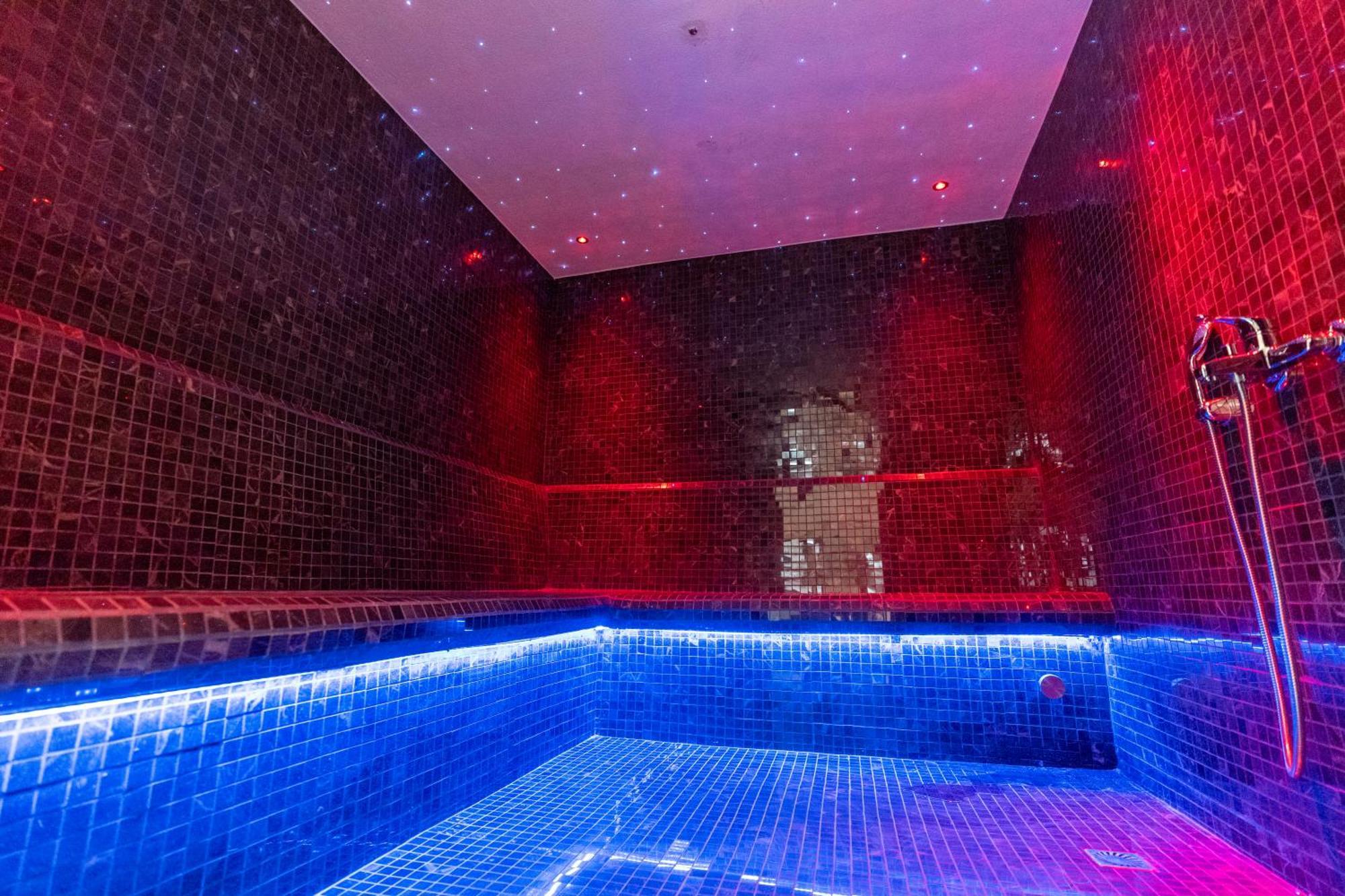 שקודר Hotel Golden Palace מראה חיצוני תמונה